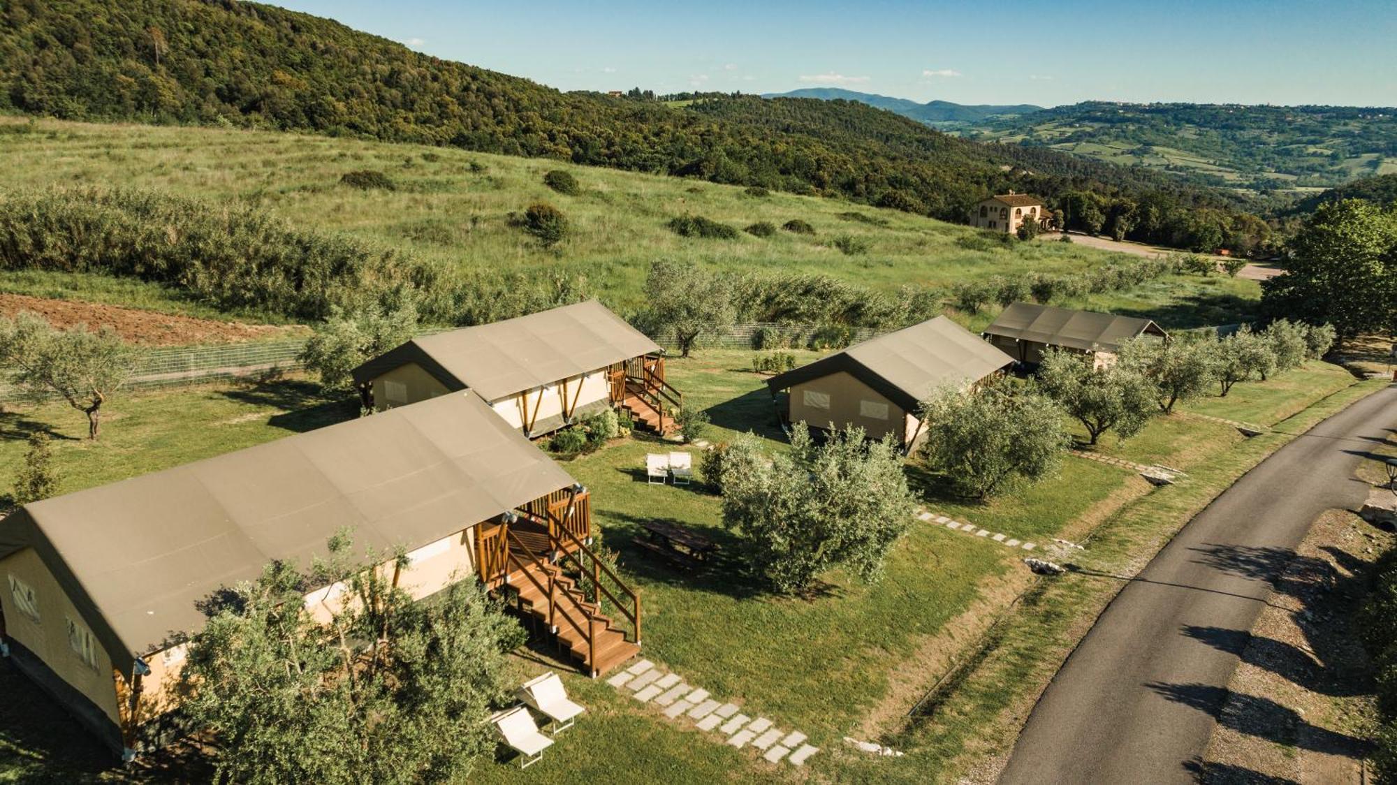 Glamping Le Tegole Hotel Riparbella Bagian luar foto
