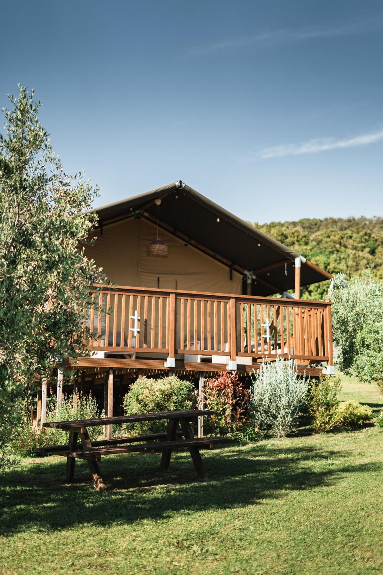 Glamping Le Tegole Hotel Riparbella Bagian luar foto