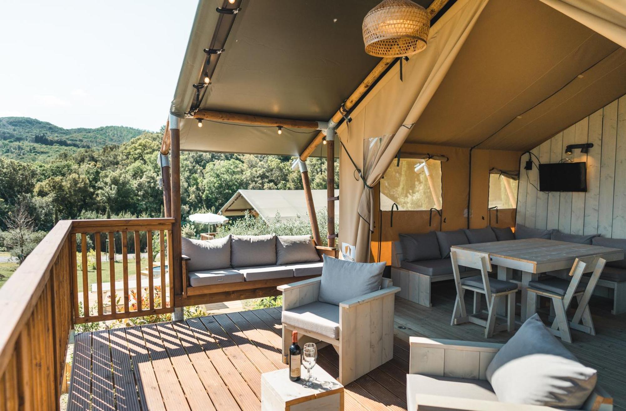 Glamping Le Tegole Hotel Riparbella Bagian luar foto