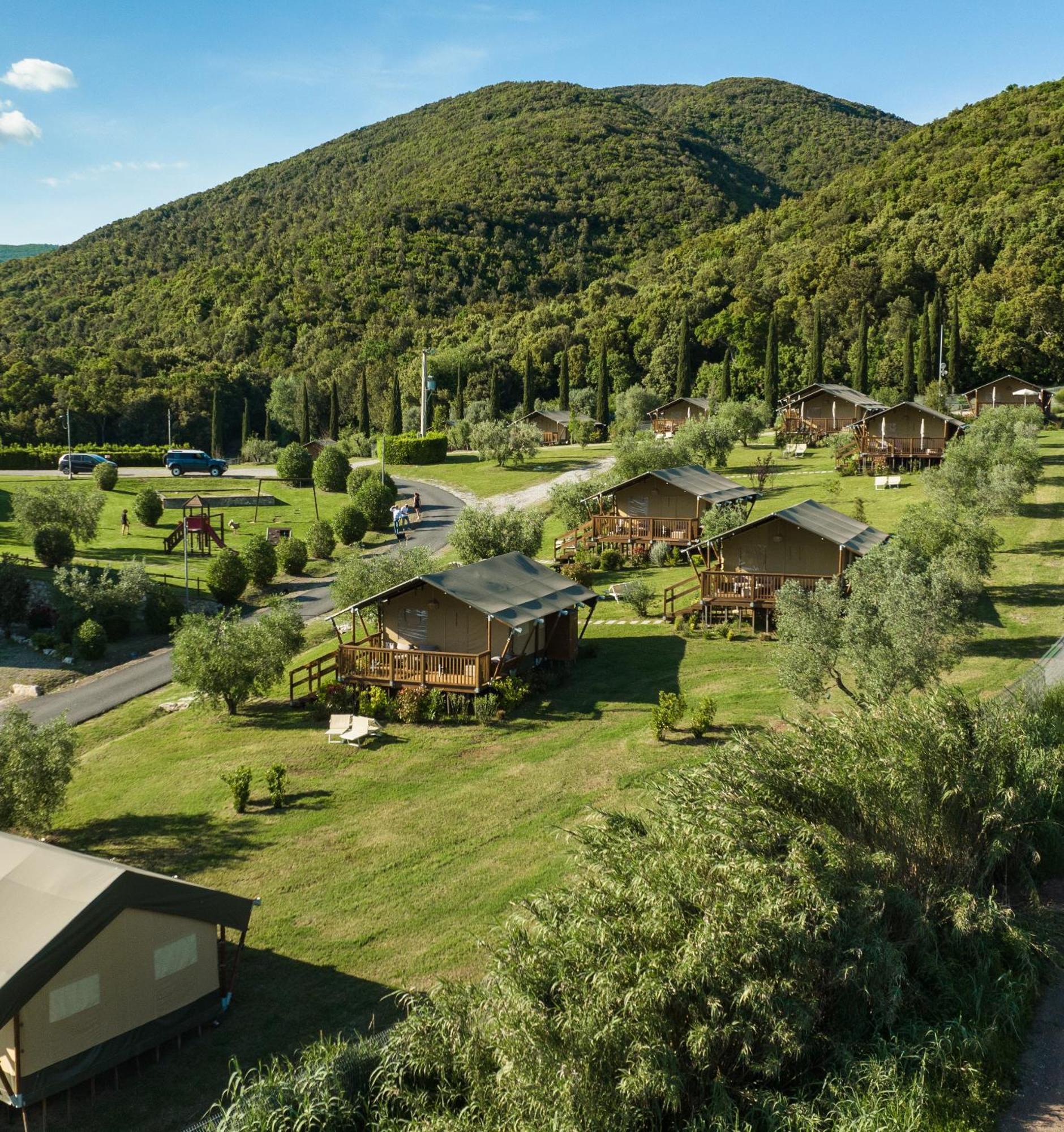 Glamping Le Tegole Hotel Riparbella Bagian luar foto